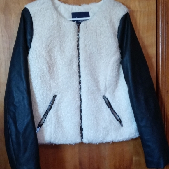 American Eagle Outfitters faux fur jacket Large - Picture 4 of 16